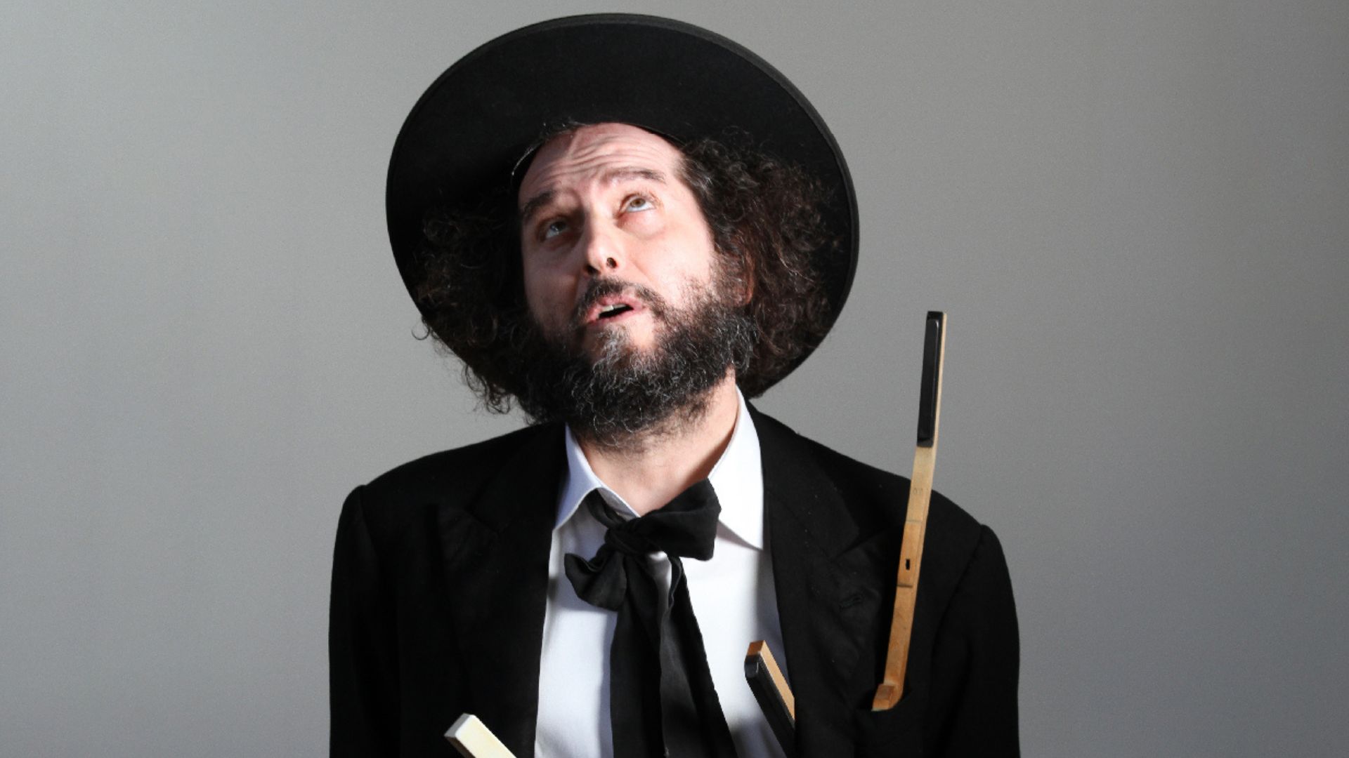 vinicio-capossela-live-teatro-massimo-cagliari-teatro-comunale-sassari